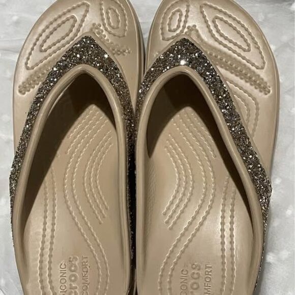 CROCS Shoes - New women’s  CROCS Iconic Comfort Tan Gold Glitter Flip Flops Size W7